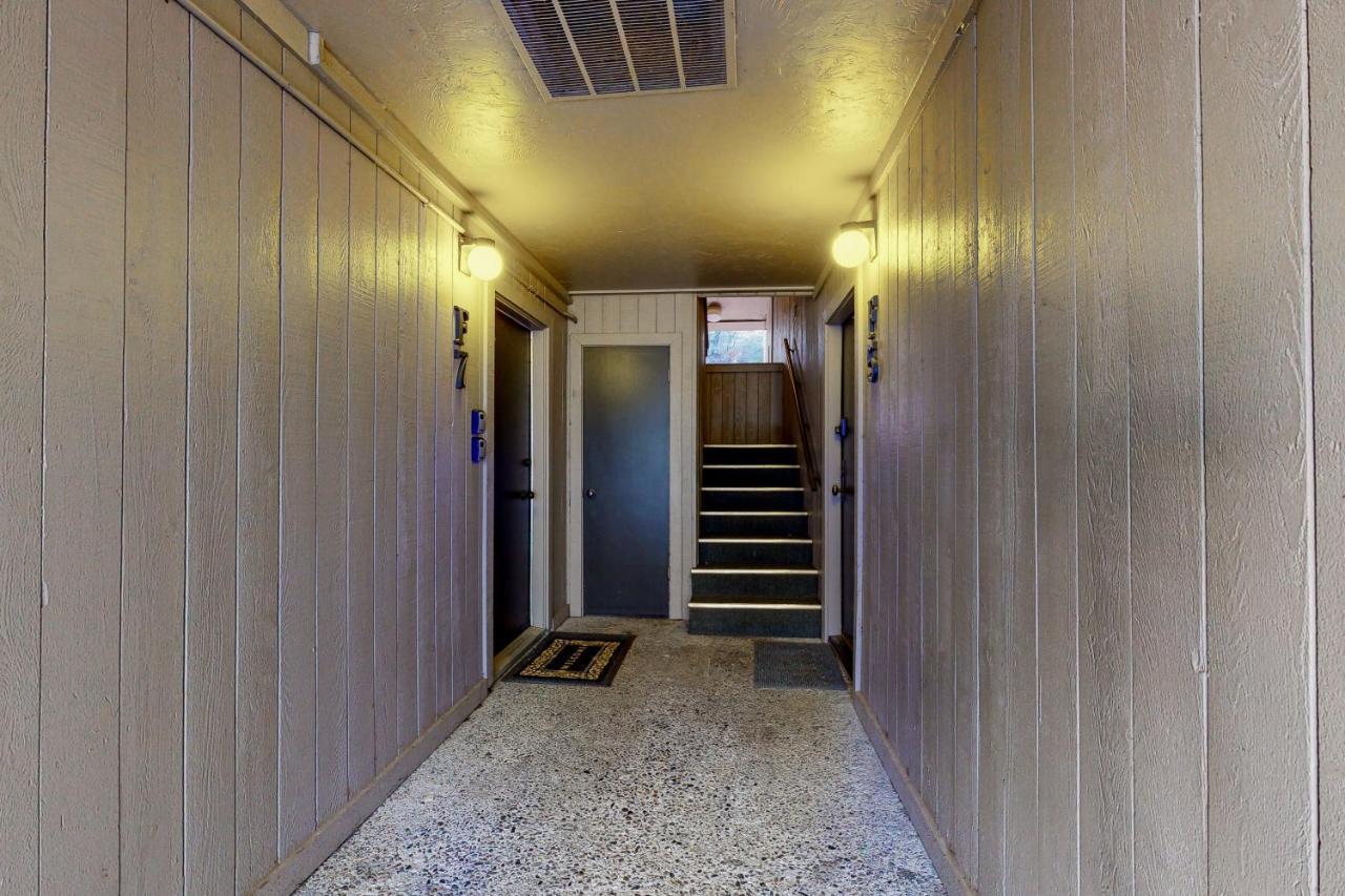 Warm Springs Wonder Apartment Кечъм Екстериор снимка